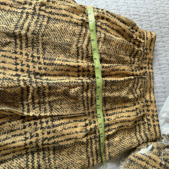 Carlisle 100%silk top and skirt - Picture 9 of 13